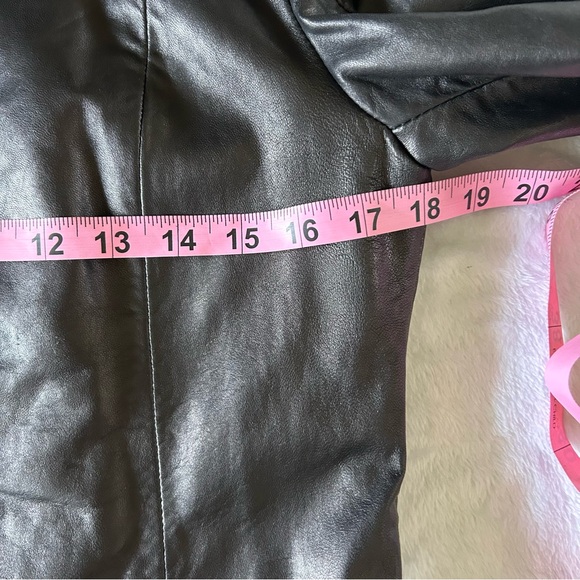 Wilsons Leather Women's Jacket w/ Thinsulate - Picture 10 of 12